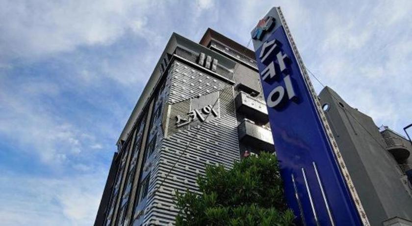 Sky Hotel チャングウォン エクステリア 写真