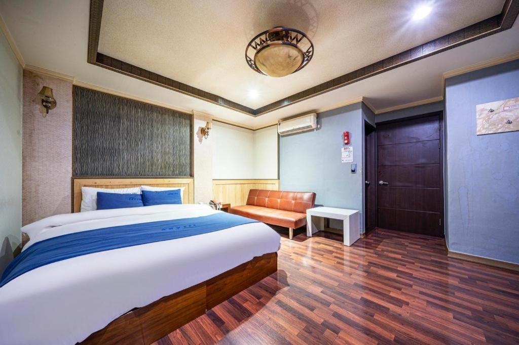Sky Hotel チャングウォン エクステリア 写真
