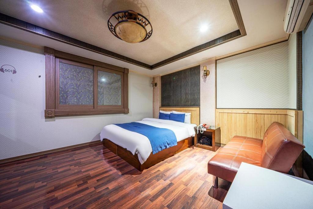 Sky Hotel チャングウォン エクステリア 写真