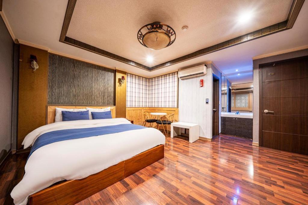 Sky Hotel チャングウォン エクステリア 写真